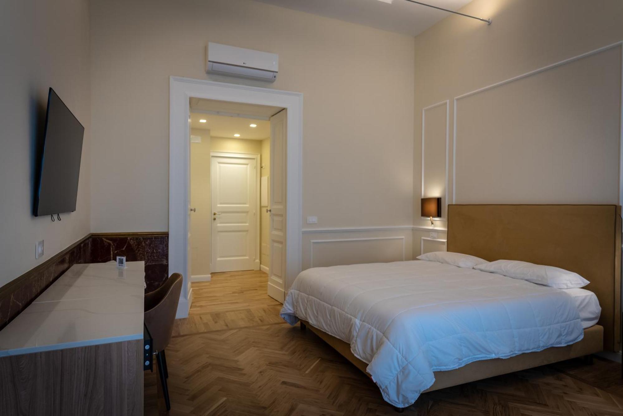 Antica Dimora Pessina Hotel Naples Exterior photo