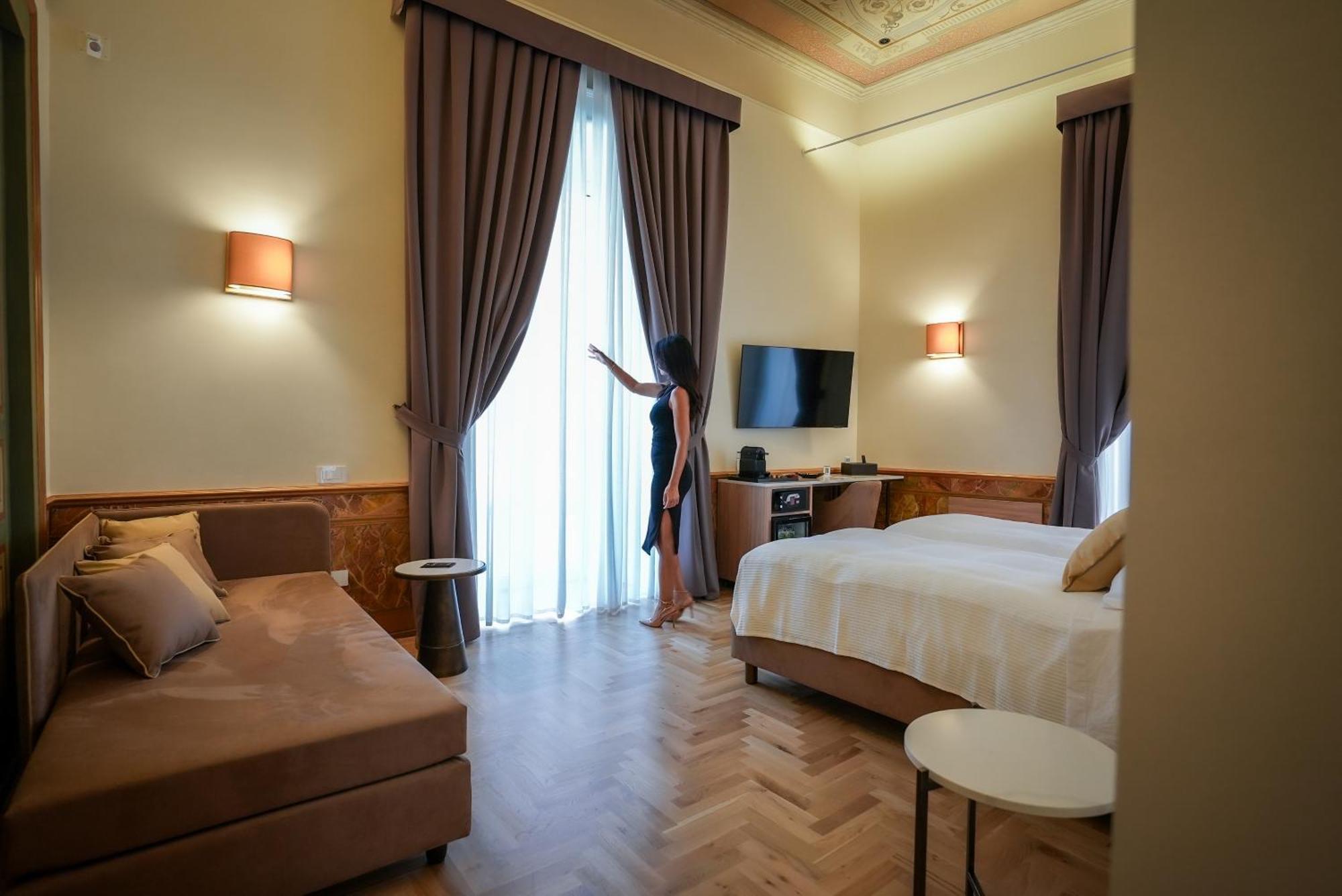 Antica Dimora Pessina Hotel Naples Exterior photo